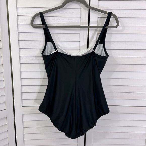 Venus One Piece Swimsuit Size 14 - Picture 5 of 11